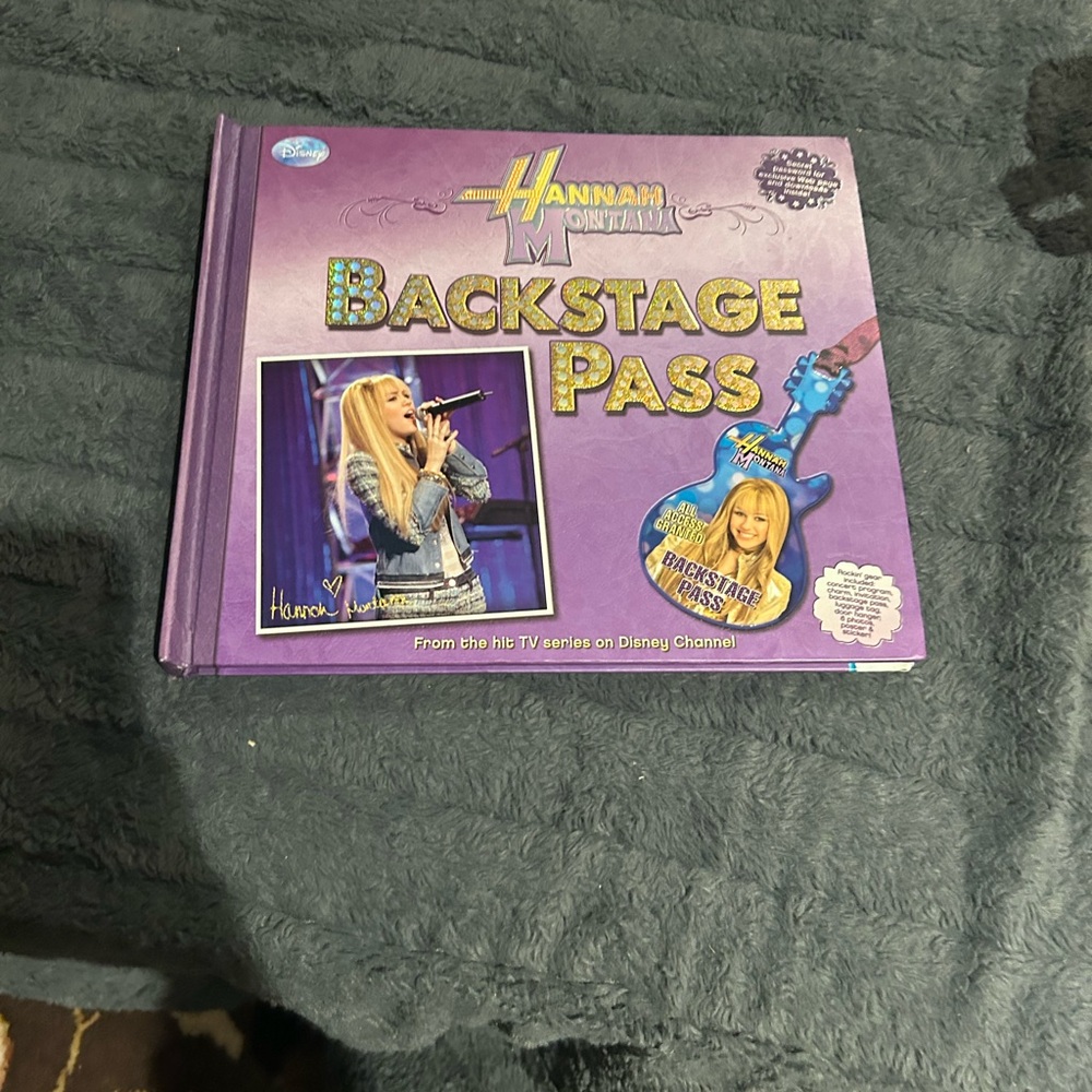 Hannah Montana Backstage Pass Book